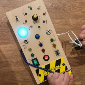 Ontvangen Montessori Drukke Bord met LED-verlichting van klant L****r.