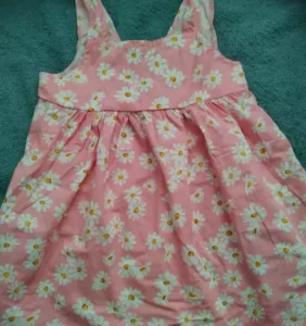 Ontvangen Baby Meisjes Mouwloze Jurk met Bloemenprint van klant J****b.