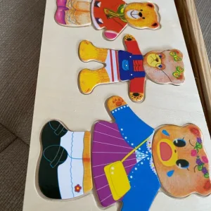 Ontvangen Houten Verkleed Puzzel Set van klant E***a.