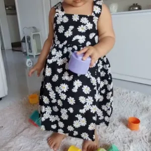 Ontvangen Baby Meisjes Mouwloze Jurk met Bloemenprint van klant T***e.