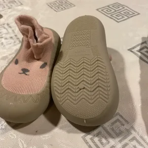 Ontvangen Baby First Walker Slip-On Sok Schoenen van klant N***s.