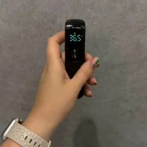 Infrarood Niet-Contact Digitale Thermometer ontvangen van klant E****a.