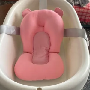 Ontvangen Baby Ondersteuningskussen voor Badkuip van klant T****e.
