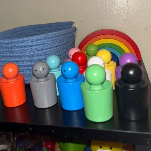 Ontvangen Peg Dolls in Cups Montessori Kleur Sorteer Speelgoed van klant K****n.