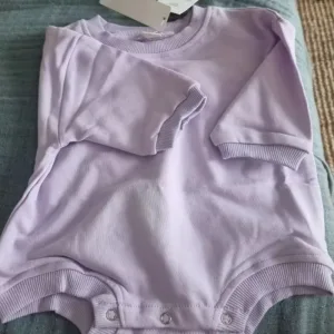 Modtaget Baby Bomuld Langærmet Romper fra kunde S*****g.