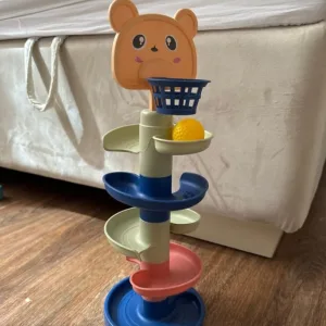 Ontvangen montessori draaiende baan rollend bal speelgoed van klant D****n.