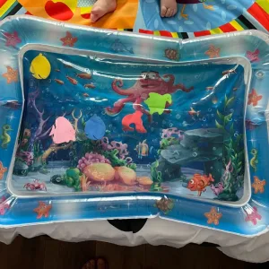Ontvangen opblaasbare Tummy Time Water Speelmat van klant S*****n.