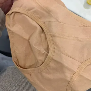 Graviditetsundertøj i bomuld under maven modtaget fra kunde C****a.